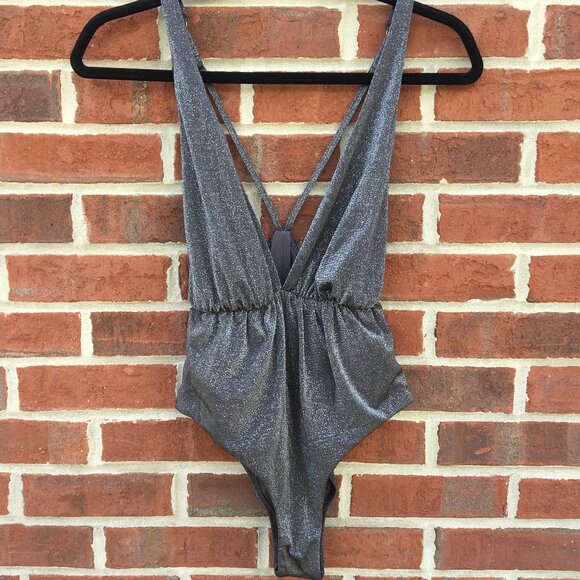 Vitamin A Stella Swimsuit Size 8/M Metallic Graphite Grey Deep Plunge Cheeky USA - Picture 2 of 6